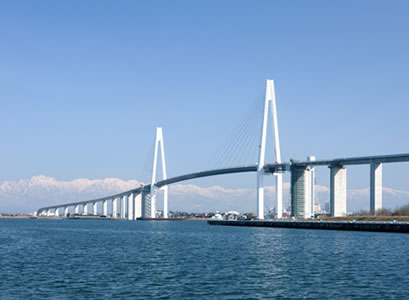 新湊大橋
