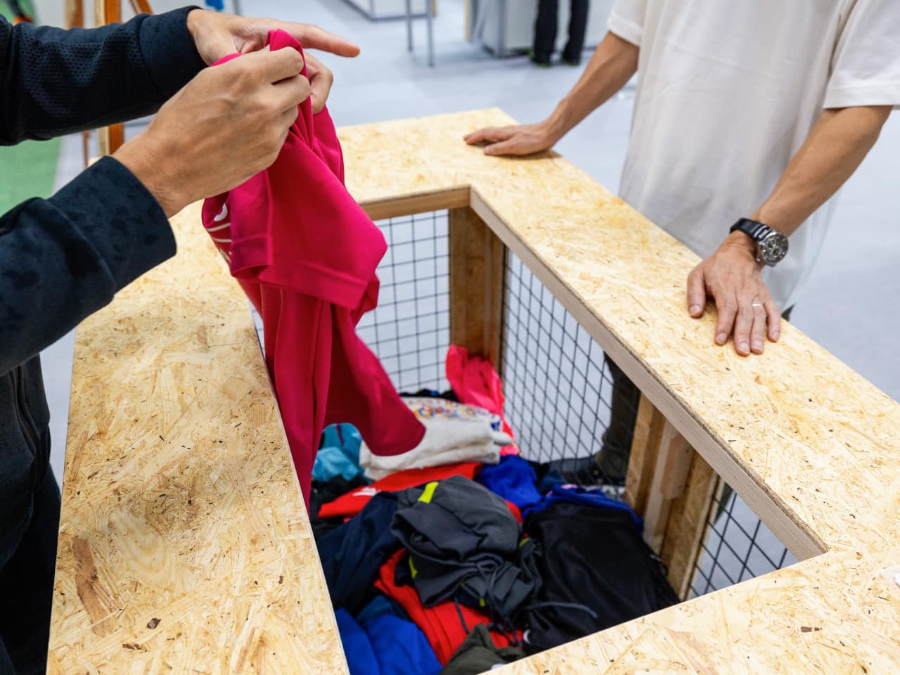 リサイクル素材を用いたTシャツ製作を目的とした衣類回収